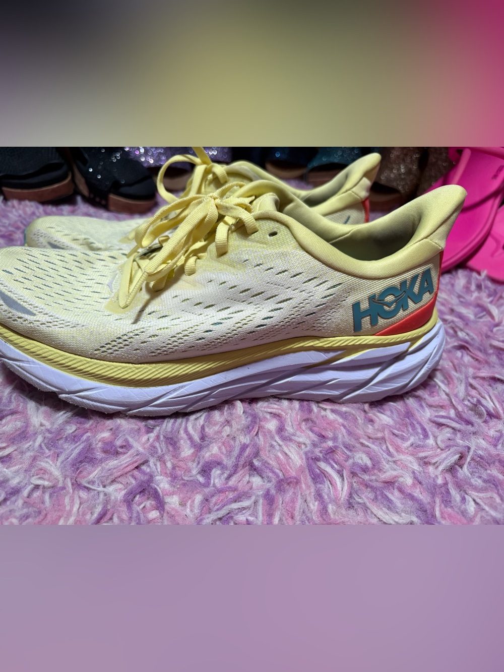 Hoka Women’s Pale Yellow Cushioned Running Shoes size 9.5